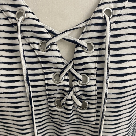 Tribal Black & White Striped Dress V Neck with Ties Sleeveless Pockets Sz S - Picture 7 of 11